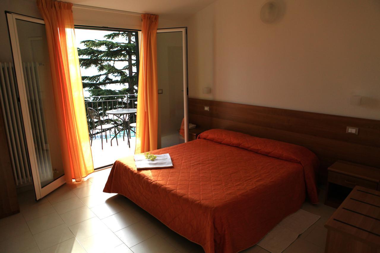 Hotel Rosita Finale Ligure Buitenkant foto