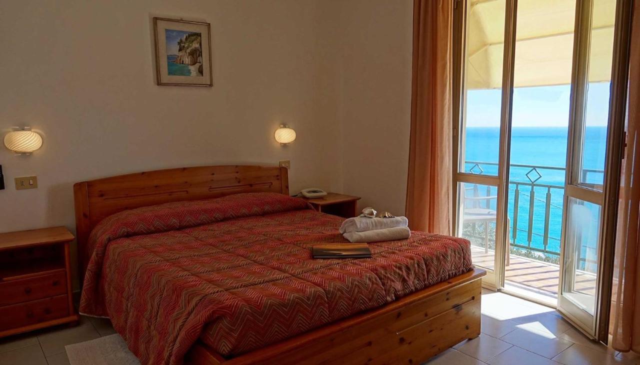 Hotel Rosita Finale Ligure Buitenkant foto